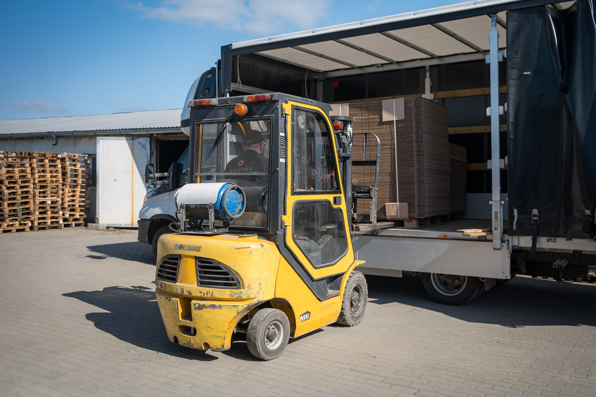 Case study: Outsourcing pakowania dla operatora logistycznego - kompleksowa obsługa